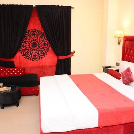 Hotel Move-N-Pick Murree Ngoại thất bức ảnh