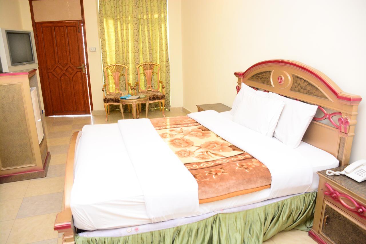 Hotel Move-N-Pick Murree Ngoại thất bức ảnh