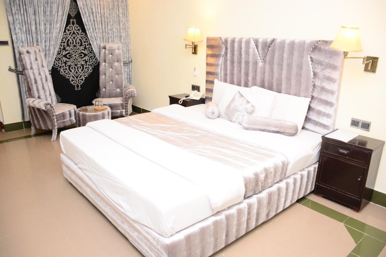 Hotel Move-N-Pick Murree Ngoại thất bức ảnh